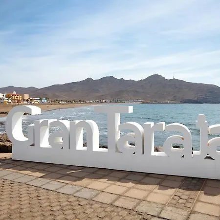 Piso La Esperanza Apartman *